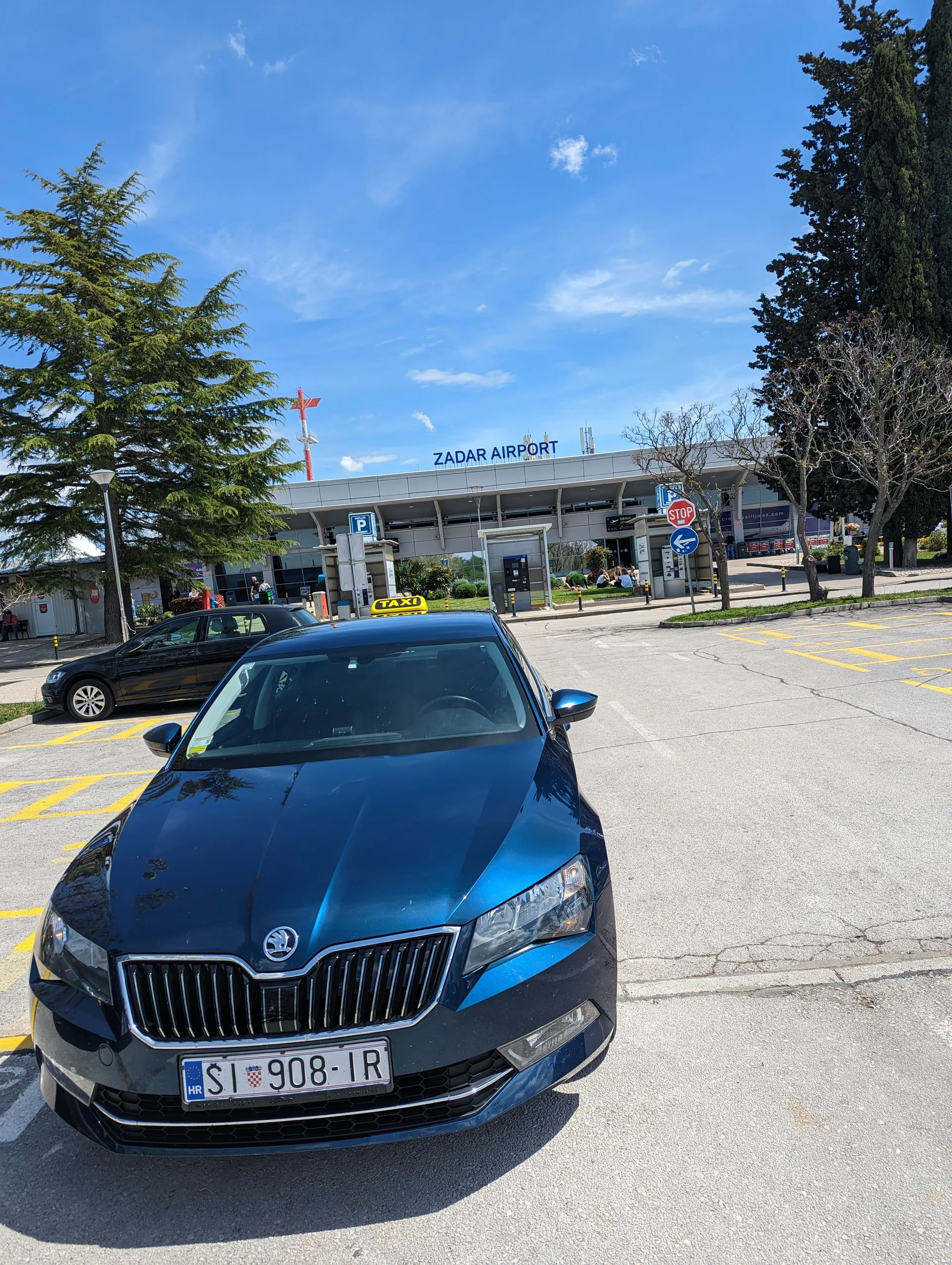 Taxi arrivals pickup at Zadar Airport